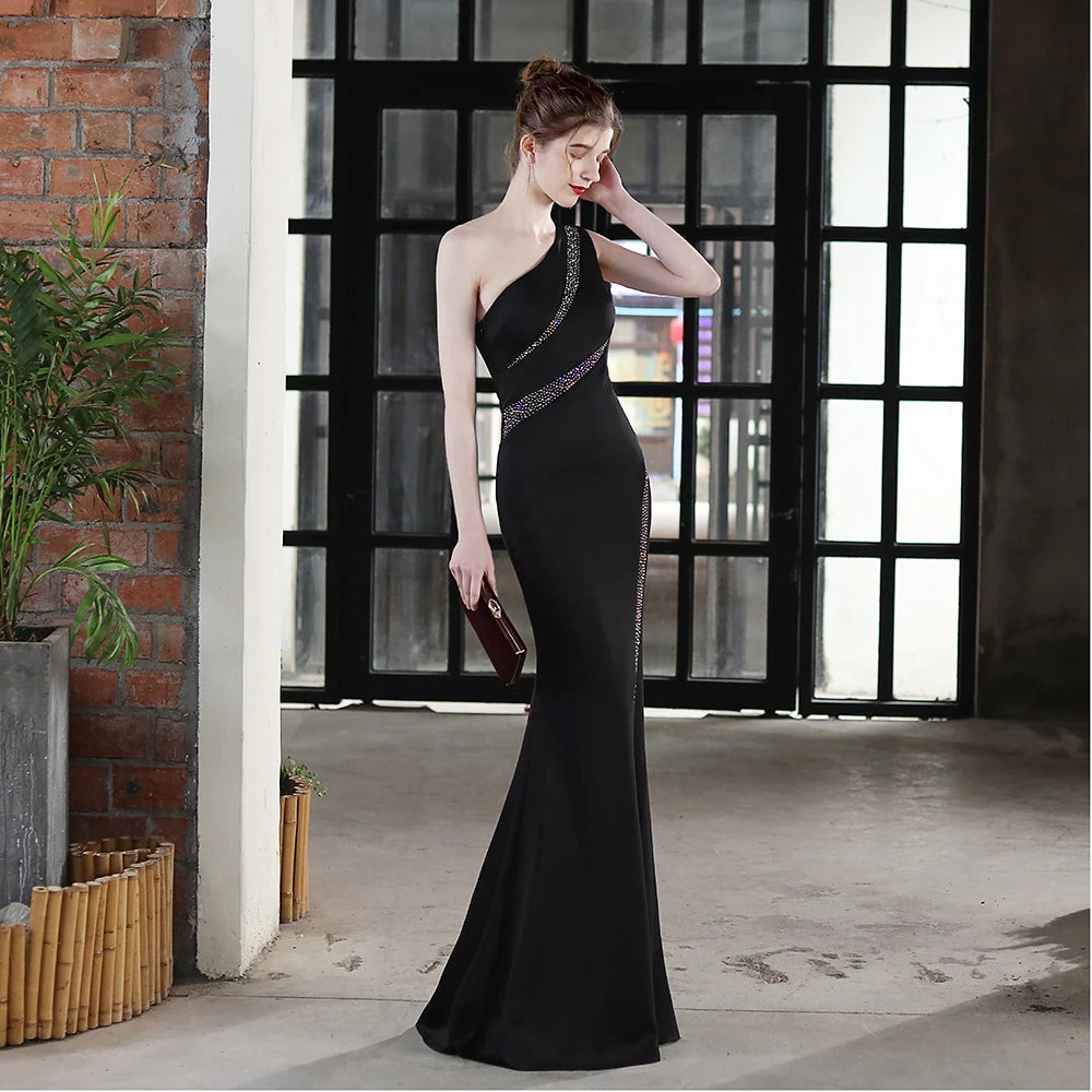 Elegant Plus Size One-Shoulder Mermaid Prom Gown - Sleeveless V-Neckline