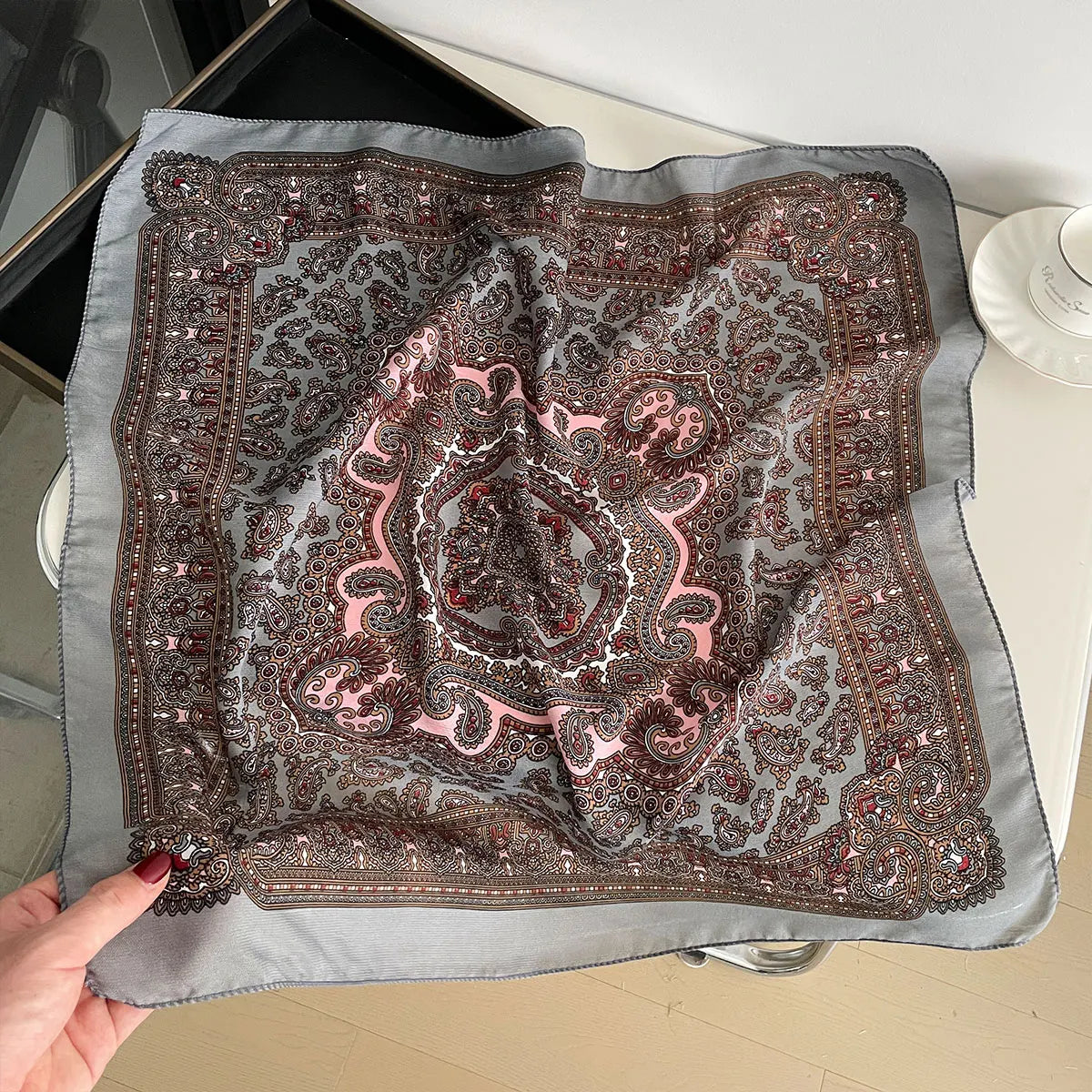 Women’s Square Scarf 70×70cm – Paisley Print Cotton Texture Shawl Headband & Neck Bandana