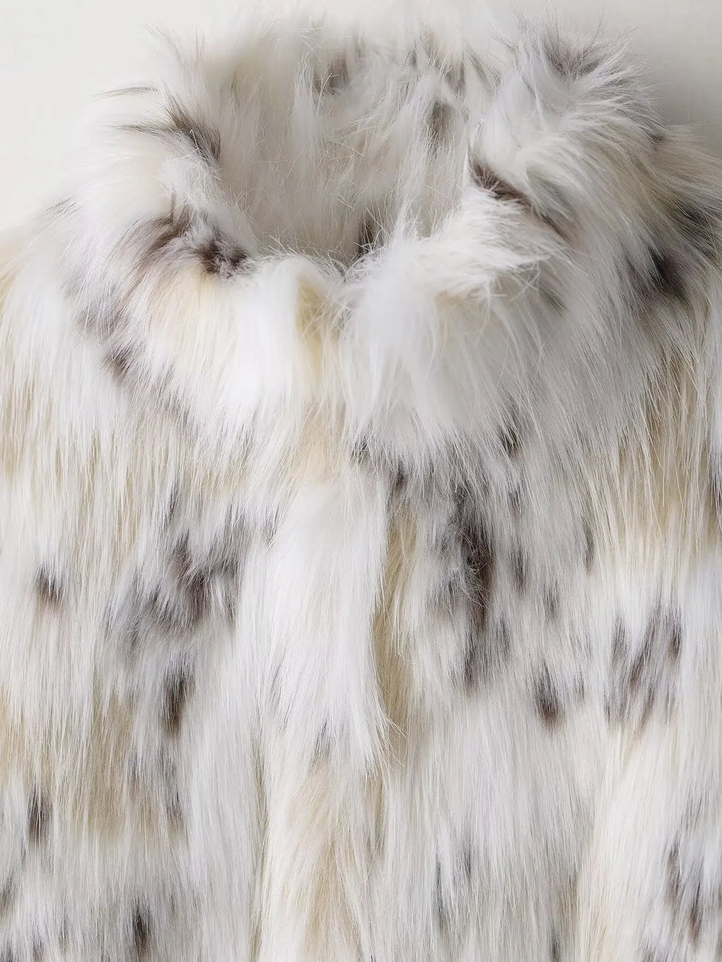 Women’s Winter Faux Fur Jacket – High Collar Long Sleeve Warm Elegant Street Style Outerwear