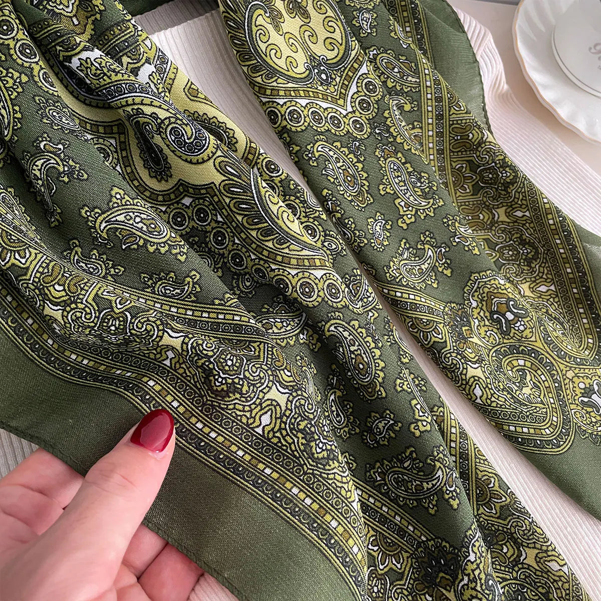 Women’s Square Scarf 70×70cm – Paisley Print Cotton Texture Shawl Headband & Neck Bandana