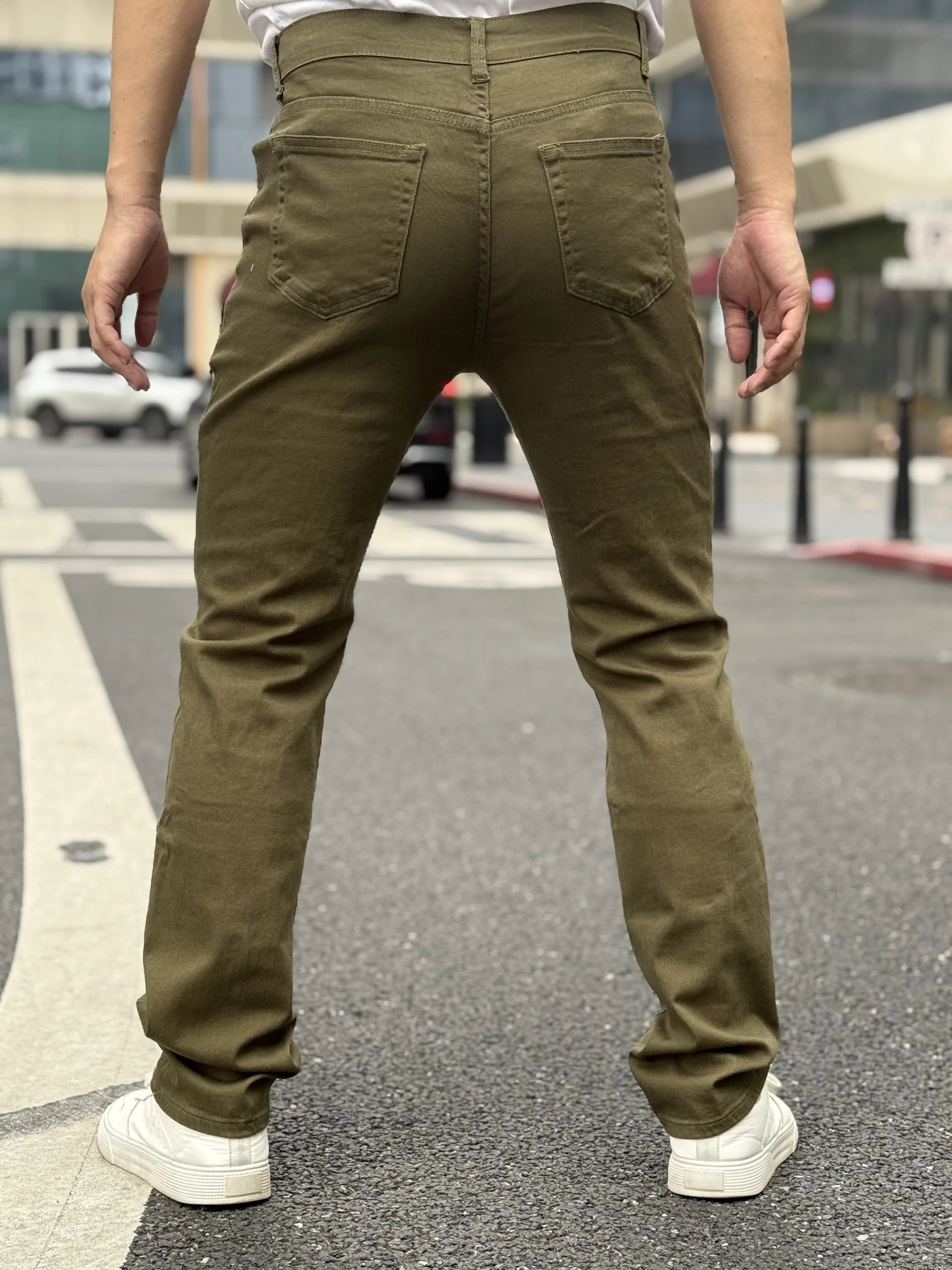 Fashionable Men's Jeans   Exquisite Embroidery   Patched And Mended Holes   Trendy And Versatile   Discounted And Free Shipping - trendingshoping.com