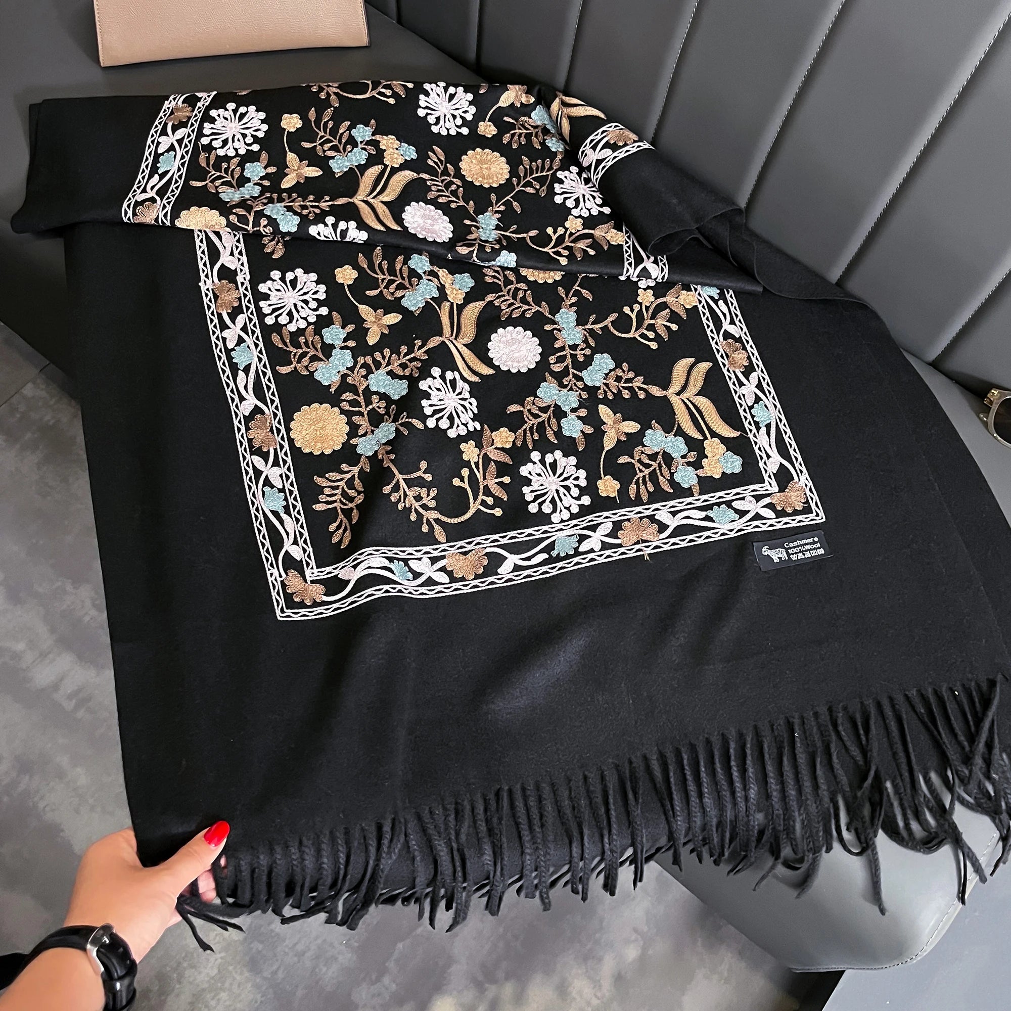 New Winter Warm Cashmere Scarf for Women Embroidery Pashmina Blanket Thick Shawl Wrap Neckerchief Fashion Bufanda Echarpe Poncho