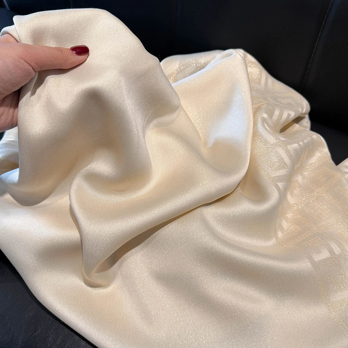 2025 Latest Spring and Autumn Women's Fashion Hijab Silky Muslim Square Sun Protection Shawl Luxury Brand Soft Female Scarf