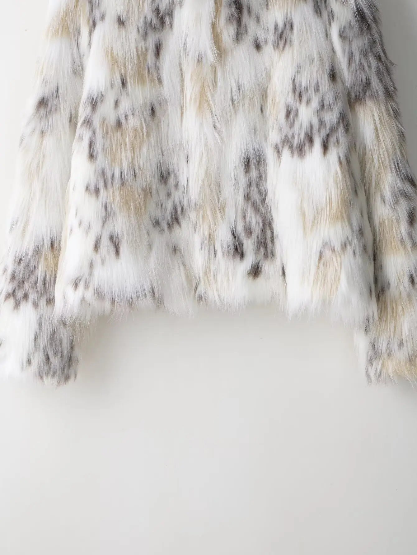 Women’s Winter Faux Fur Jacket – High Collar Long Sleeve Warm Elegant Street Style Outerwear