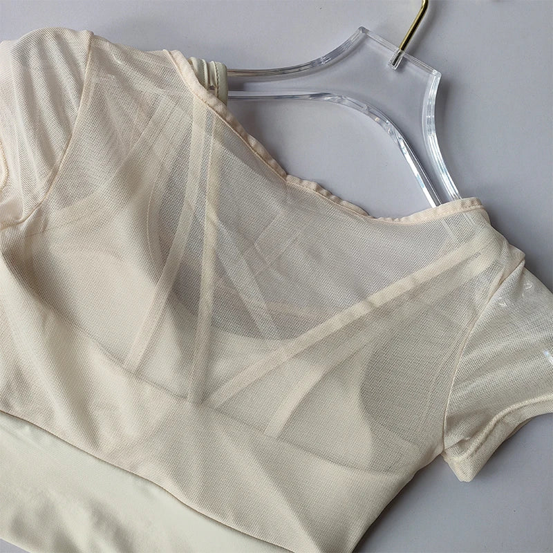 Premium Women's Yoga Training Top - Breathable Short Sleeve with Removable Pads