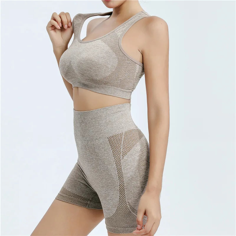 Women’s Seamless Push Up Sports Bra - Padded High-Impact Yoga & Gym Top