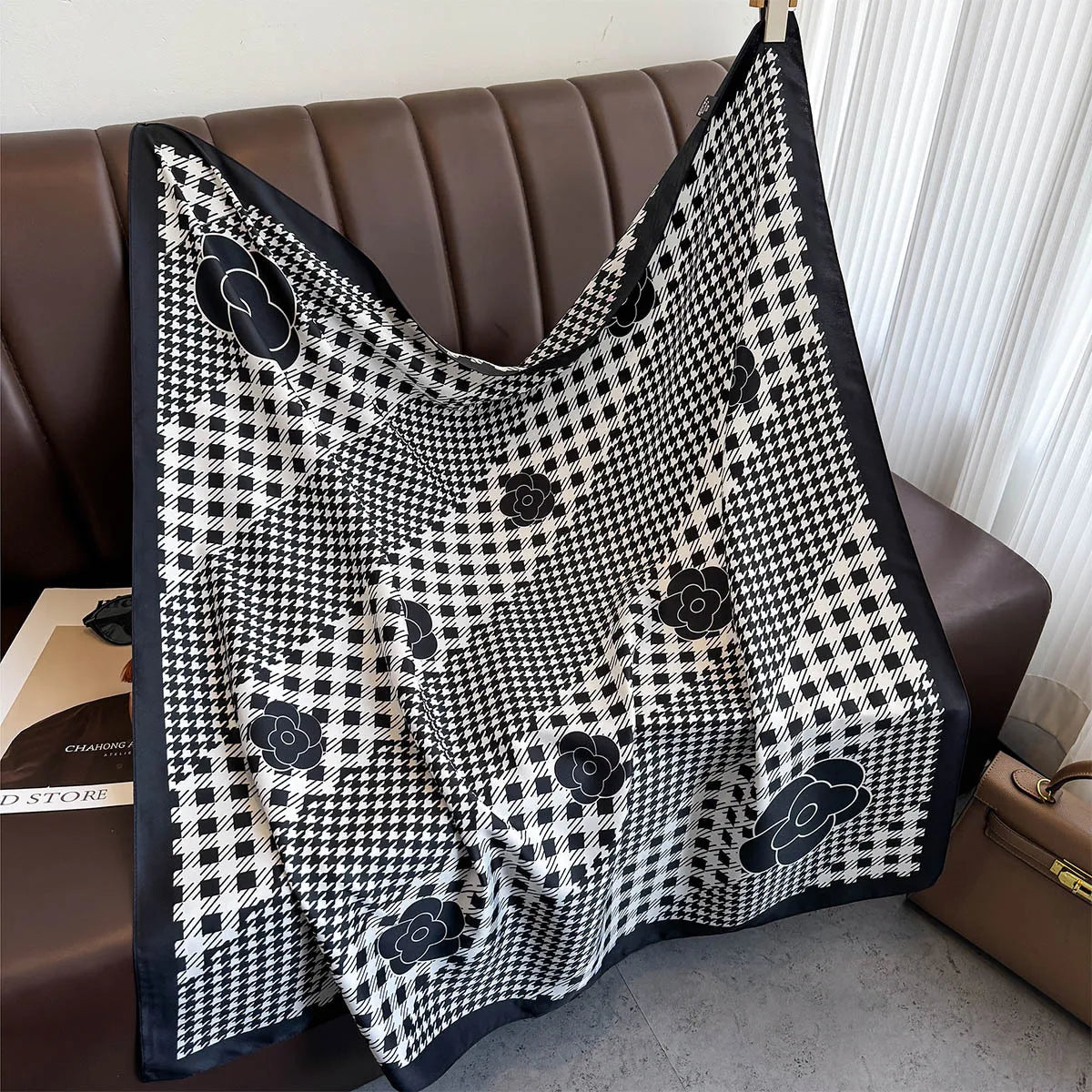 90*90Cm Square Scarf Twill Silk Feeling Women Head Shawls and Wraps Luxury Hair Tree Print Neck Scarves Hijab Bandana Pashmina