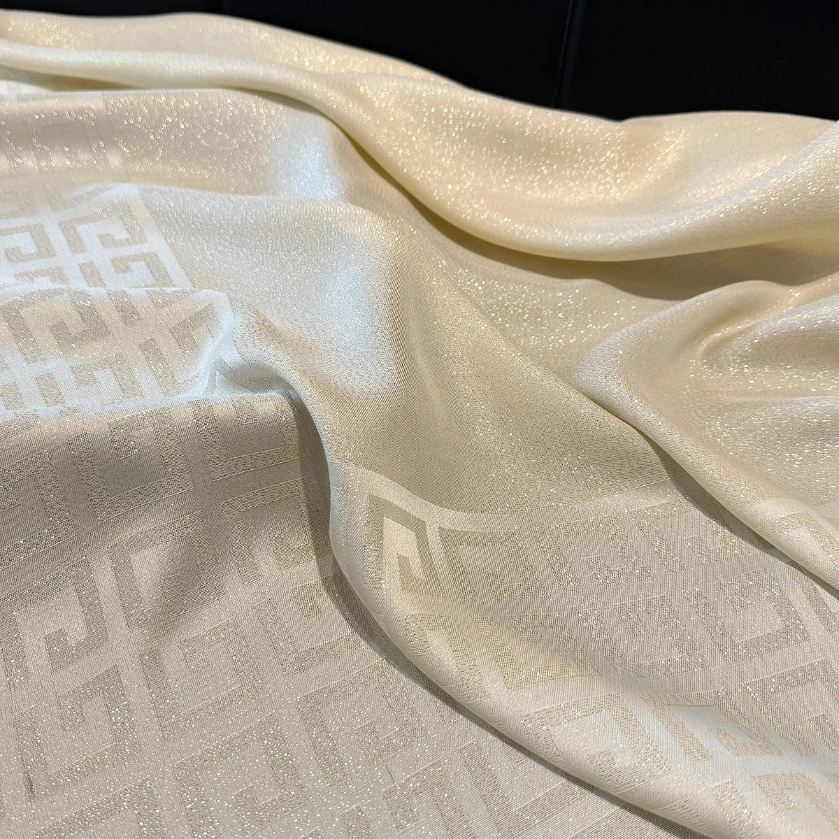 2025 Latest Spring and Autumn Women's Fashion Hijab Silky Muslim Square Sun Protection Shawl Luxury Brand Soft Female Scarf