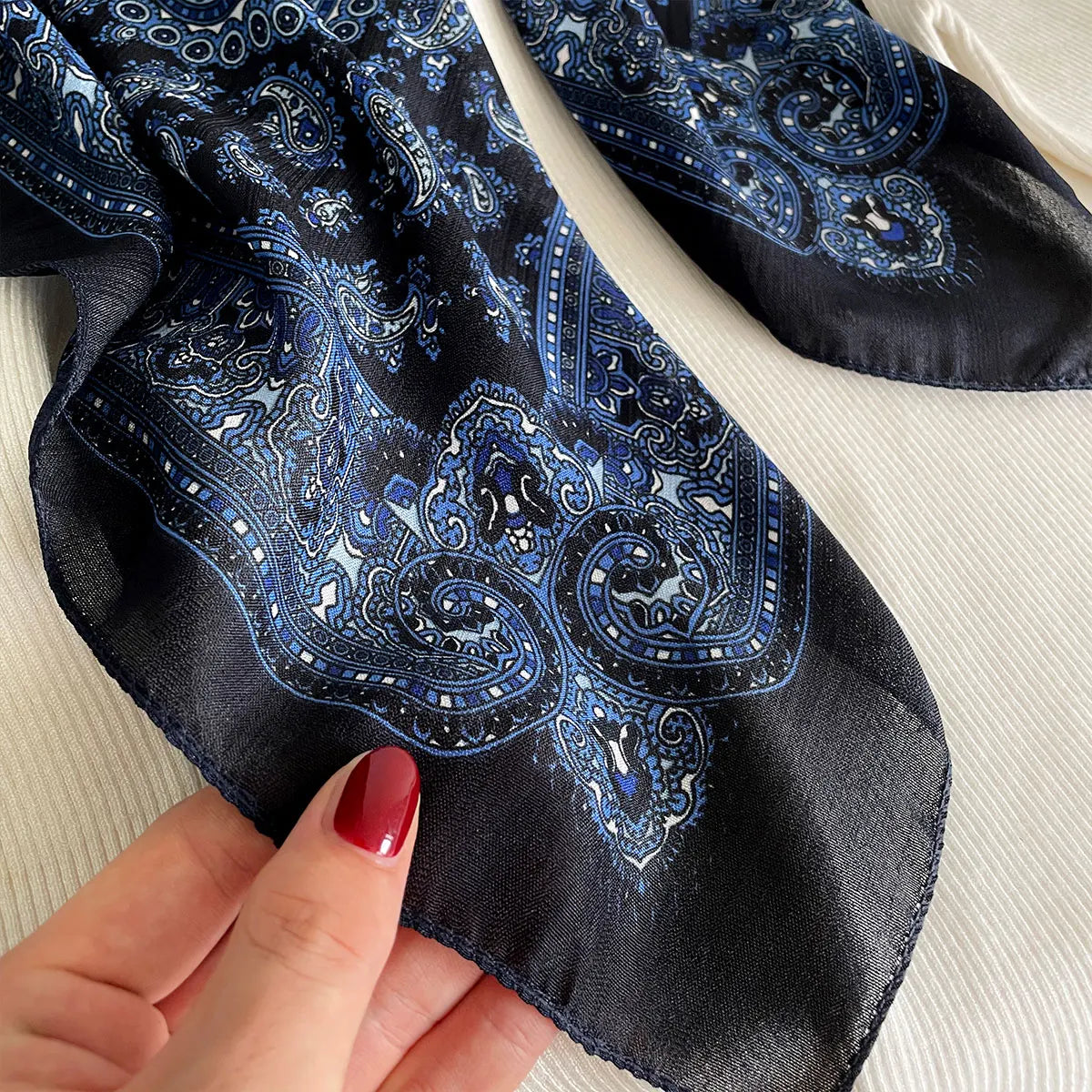 Women’s Square Scarf 70×70cm – Paisley Print Cotton Texture Shawl Headband & Neck Bandana