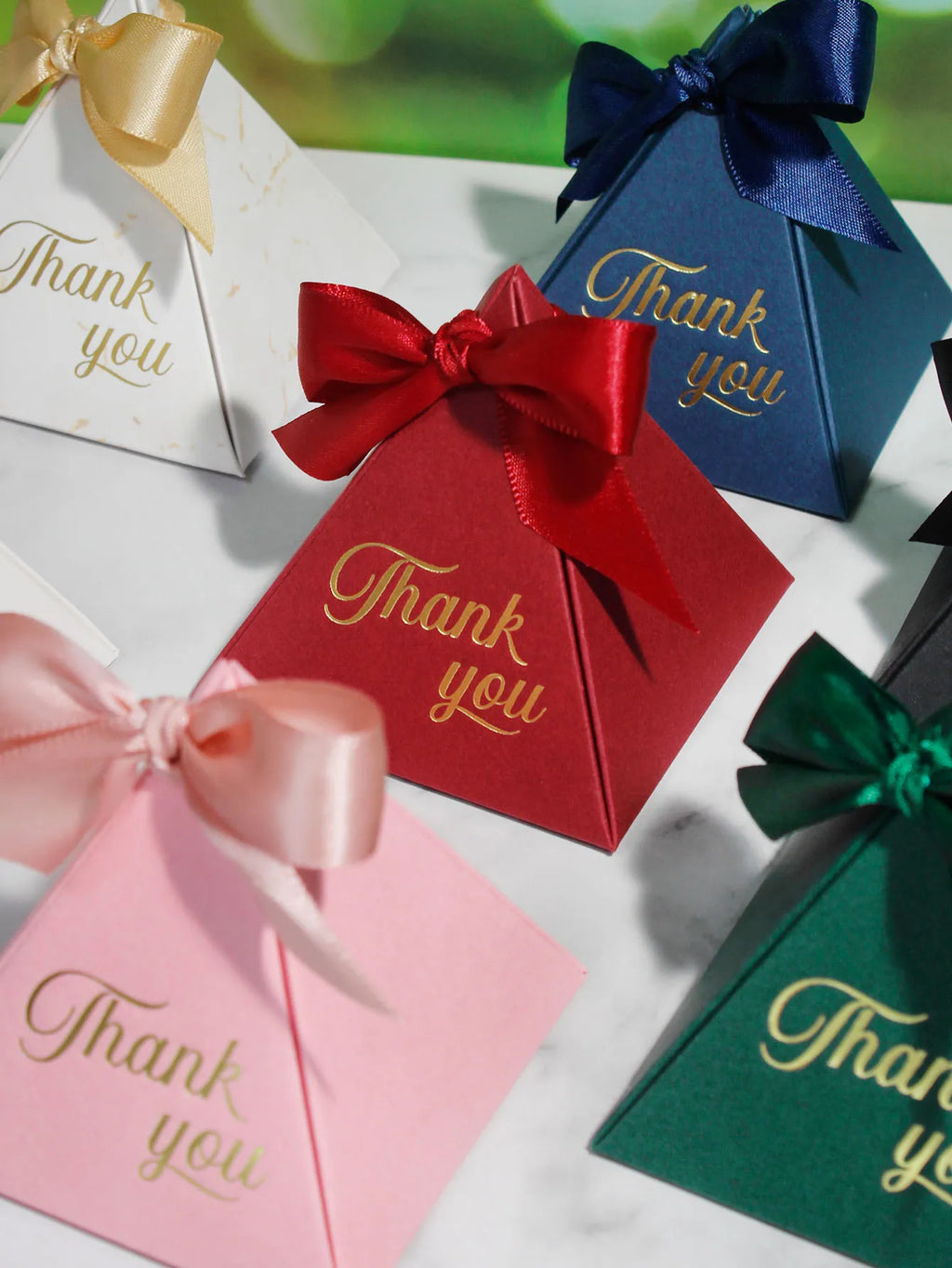 Thank you candy box Thank you for the triangular candy box, which is the first choice for wedding gift box gifts