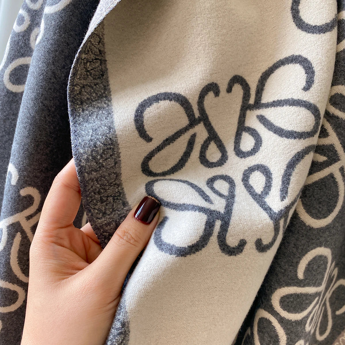 2025 Luxury Brand Women's Winter Warm Cashmere Scarf - Pashmina Shawl Wrap, Hijab, Travel Stole, Echarpe, Thick Warm Blanket