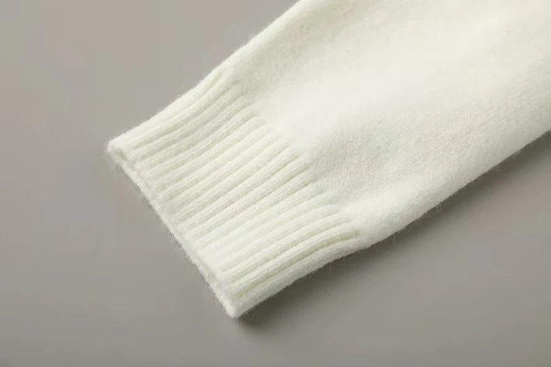 Bear Print Cashmere Pullover Sweater – Trendy Autumn/Winter Knitwear - trendingshoping.com