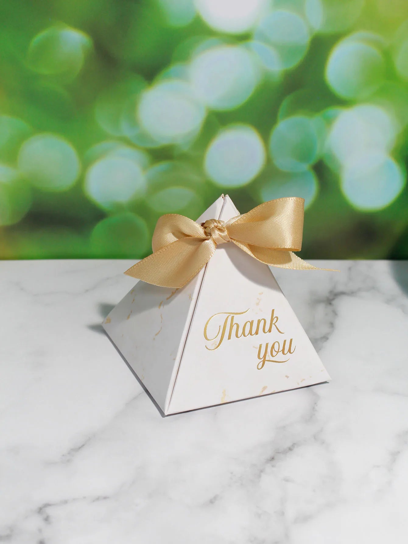 Thank you candy box Thank you for the triangular candy box, which is the first choice for wedding gift box gifts