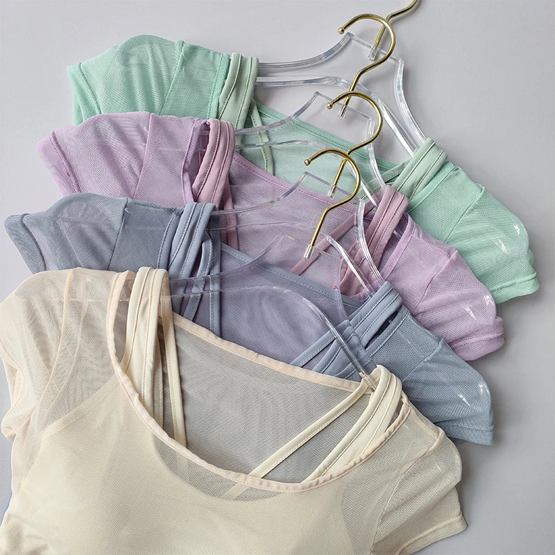 Premium Women's Yoga Training Top - Breathable Short Sleeve with Removable Pads