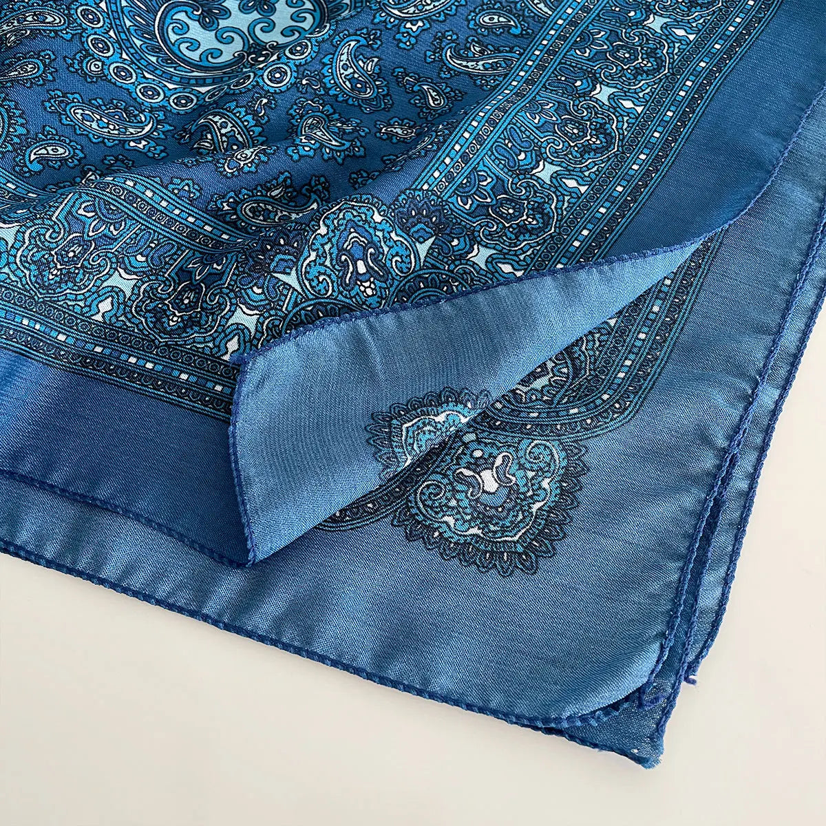 Women’s Square Scarf 70×70cm – Paisley Print Cotton Texture Shawl Headband & Neck Bandana