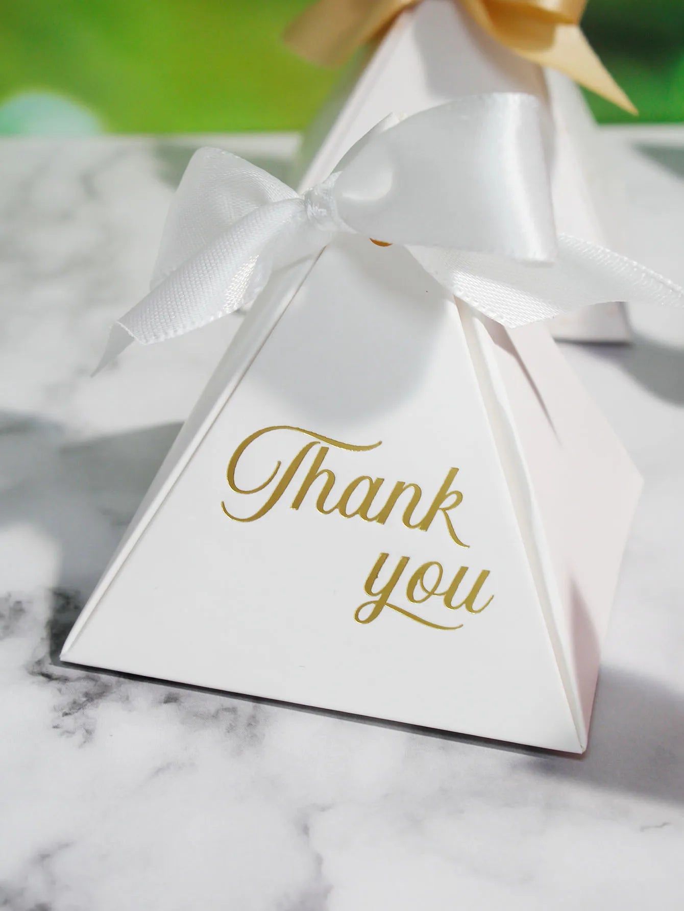 Thank you candy box Thank you for the triangular candy box, which is the first choice for wedding gift box gifts