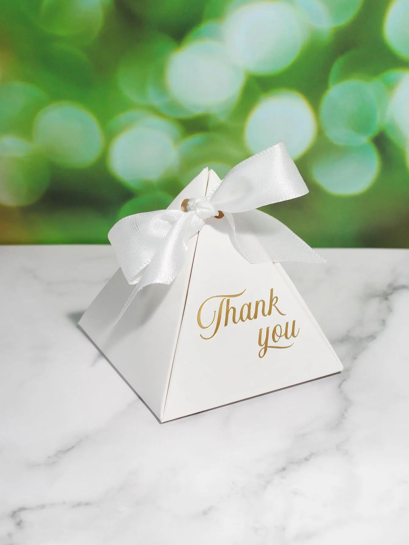 Thank you candy box Thank you for the triangular candy box, which is the first choice for wedding gift box gifts